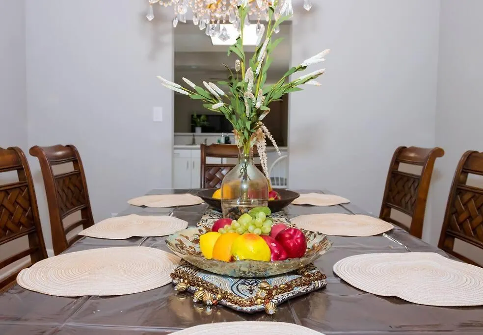 Holiday home Spacious And Elegant House Concord