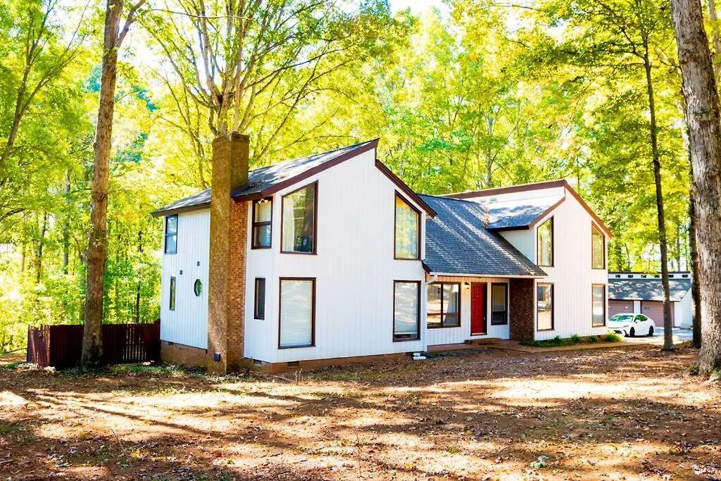 Spacious And Elegant House Concord Holiday home