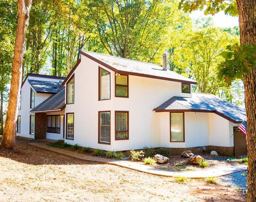 Spacious And Elegant House Concord